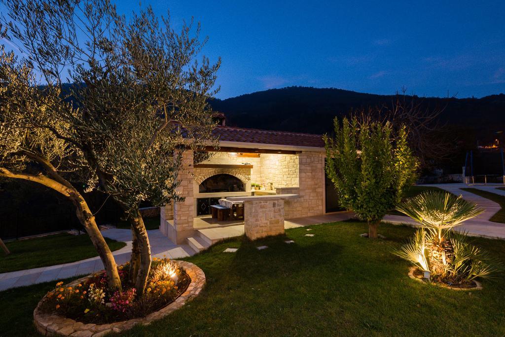 Villa Stonegate Estate - Bonus, Dvije Vile Jedna Cijena! Opatija Exterior photo
